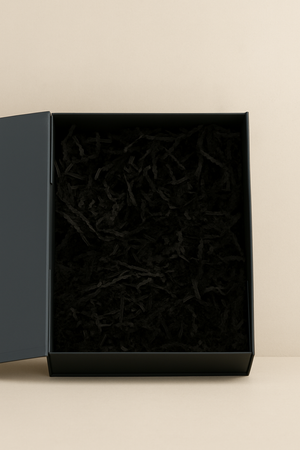 Klassikaline must täidis